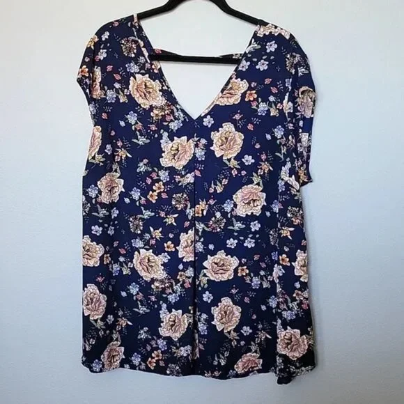 HALOGEN Navy with Floral Print Double V-Neck Top with Cap Sleeves: Size: S - Picture 8 of 13